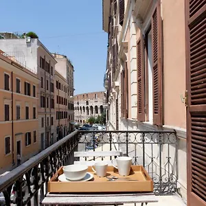 Bed & Breakfast Santi Quattro Al Colosseo, Rom