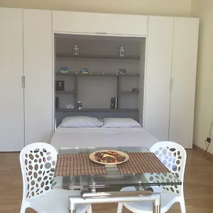 https://la-casa-di-maryna.hotels-amalfi.com