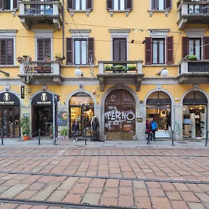 https://corso-di-porta-ticinese-flat.italymilanhotels.net