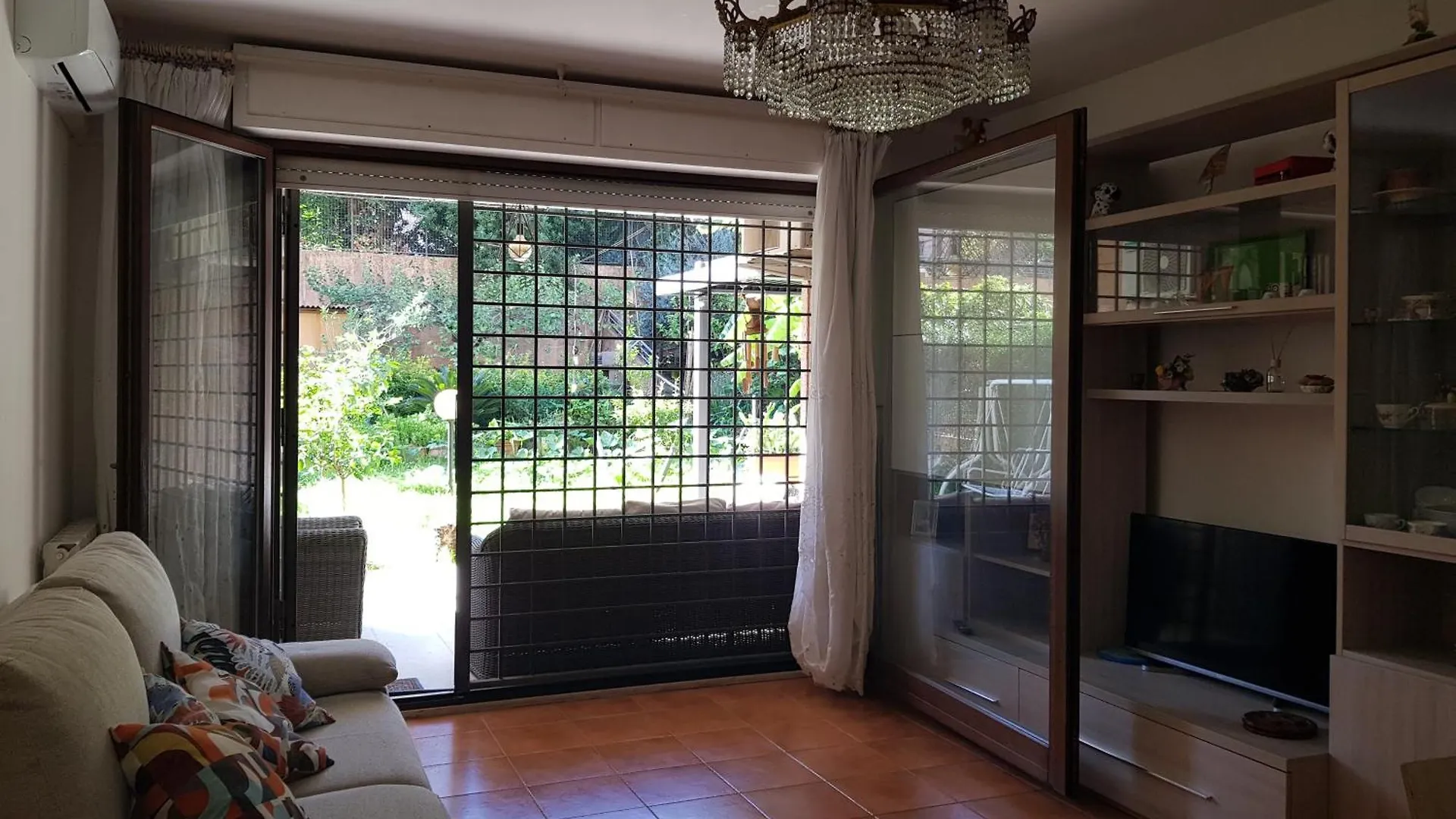 Eur Charme Apt&Garden Rom 0*,